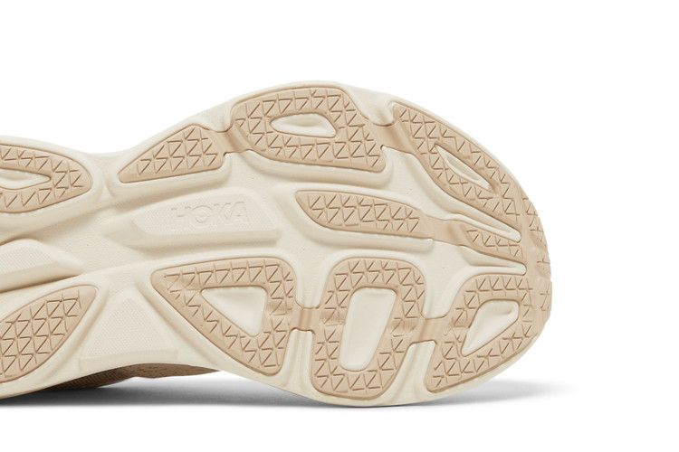 HOKA Bondi 8 'Shifting Sand'