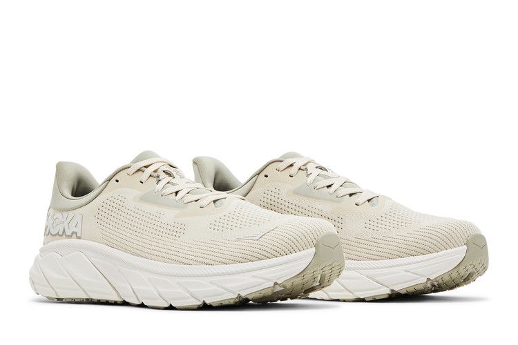 HOKA Arahi 7 2E Wide 'Oat Milk Barley'
