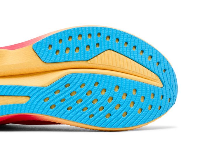 HOKA Mach 6 'Poppy Squash'